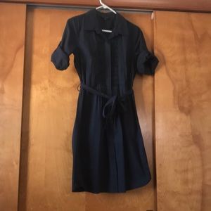 Banana Republic NBW Navy shirt dress with tie waist. Long sleeved with roll-up